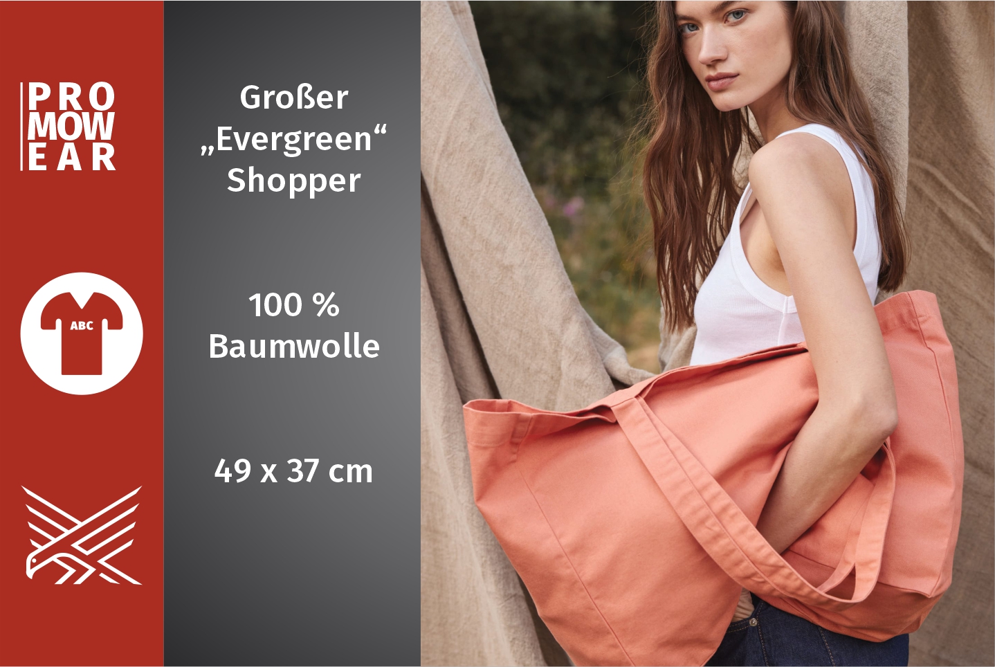 Frau mit großer pfirsichfarbener Baumwoll-Tasche